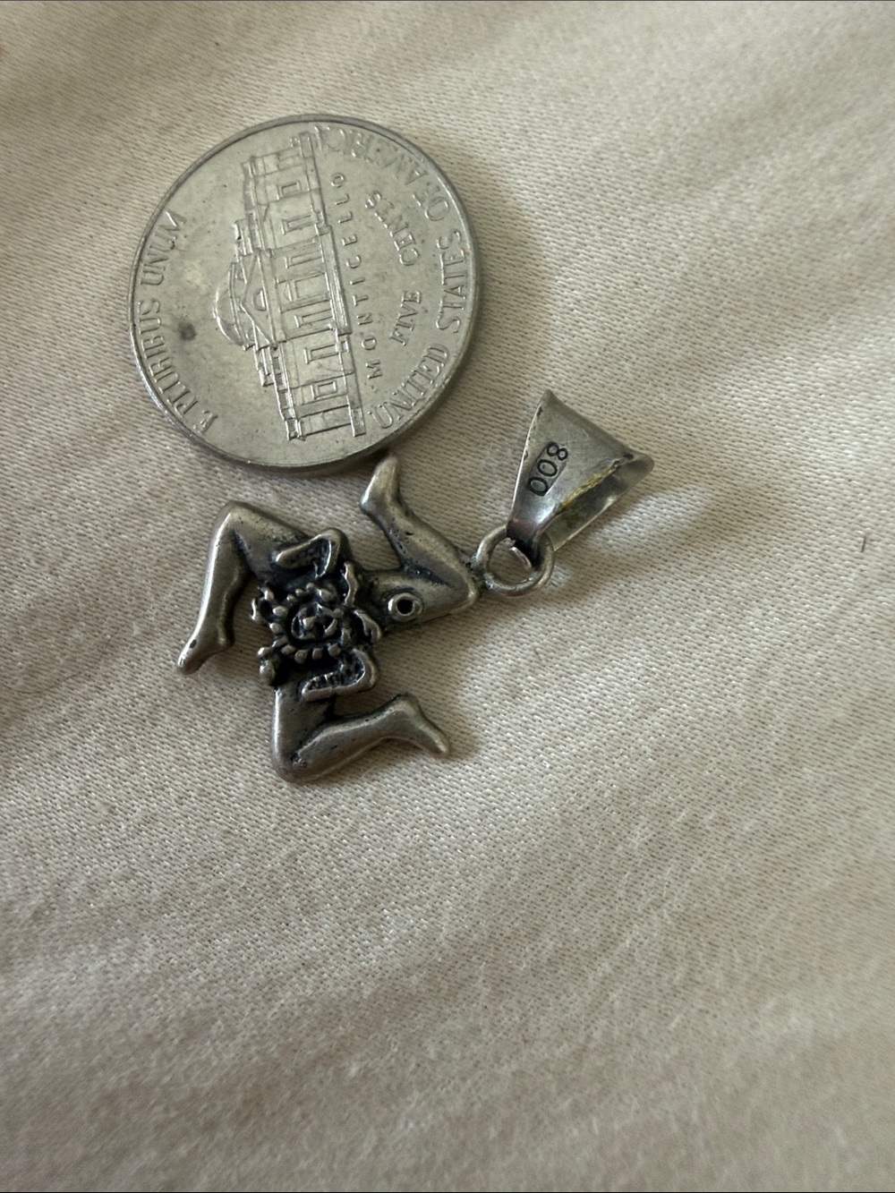 Vintage Italian 800 Silver Trinacria (Sicilian Three-Legged Symbol) Pendant - Picture 6 of 6